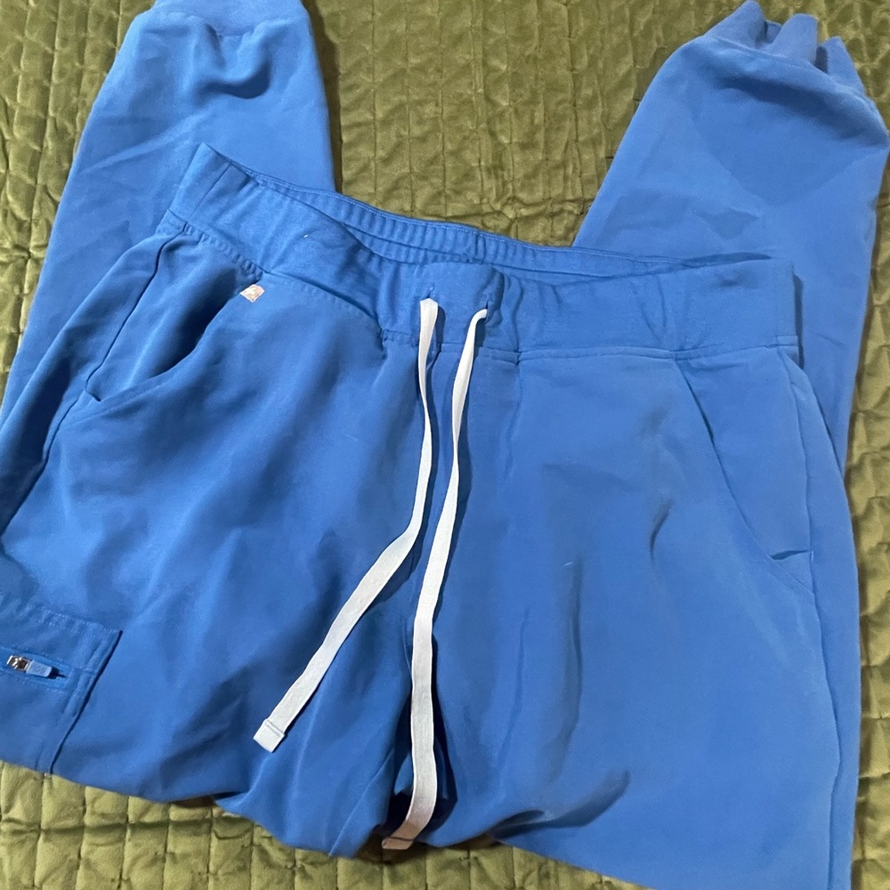 Figs Technical‎ Collection blue jogger scrubs size large